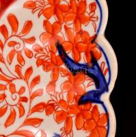 Satsuma dísztál, kézzel festett, jelzés nélkül, hajszál repedéssel, d:32 cm