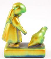 Zsolnay tyúkot etető kislány, jelzett, eozin mázas, apró kopásnyomokkal, m:10 cm, h:10 cm