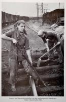 Erich Lessing. 50 Jahre Photographie. Katalog zur Ausstellung Erich Lessing. ALÁÍRT! Wien, 1995, Age...