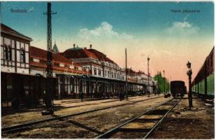 1916 Szolnok, Vasúti pályaudvar, vasútállomás, vagonok, szerelvények, vasutasok / Bahnhof / railway station