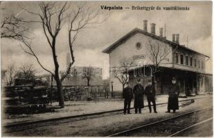 1918 Várpalota, Brikettgyár és vasútállomás, vasutasok / Bahnhof / railway station
