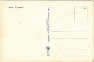 Nyitra, Nitra; Fő tér, Benau, Juszka és Gisserova és Gyepesova üzlete, automobilok, hirdetőoszlop / ...