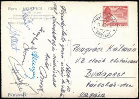 1954 Az Aranycsapat tagjai Puskás, Bozsik, Grosics, Hidegkúti, Lantos, Lóránt, és további két azonosítatlan személy által az 1954-es berni vendéglátó ipari világkiállításról feladott üdvözlő képeslap Pongrácz Kálmán (1898-1980) Budapest főpolgármestere (Budapest Főváros Tanácsa VB elnöke (1950-1958)) részére,  1954. VI. 10., saját kezű aláírásaikkal.