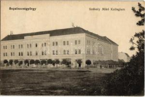 Sepsiszentgyörgy, Sfantu Gheorghe; Székely Mikó kollégium, Papp Antal boltja, Benkő Mór üzlete és saját kiadása / Calvinist college, dorm, shops