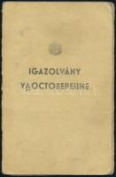 1945 Budapesti Népbíróság igazolványa, Dr. Gábor László bíró részére, az igazolvány hátoldalán "A háborús főbűnösök tárgyalására a Zeneakadémia termébe való belépésre jogosít.", Major Ákos (1908-1987) a Népbíróság elnökének aláírásával, pecsétekkel.