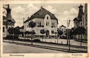 1915 Marosvásárhely, Targu Mures; Hunyady (Bethlen Gábor) utca, háttérben a városi vízmedence. Tükör nyomda levélpapír áruháza / street