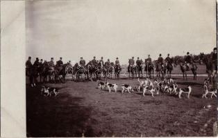 1910 Cegléd, Huszáregység falkavadászaton. Tegnap volt a Flaggenritt: 1. Pallavicini, 2. levélíró Kengyelen, 3. Görgey, 4. Sárkány és 5. Fabianich / Hungarian hussars during hunting. photo