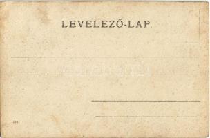 ~1905 Budapest VIII. Katonai gyakorlótér építése a M. Kir. Honvéd Központi Ruhatárépület előtti tére...