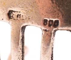 Ezüst(Ag) miniatűr szék, jelzett, m: 3 cm, nettó: 4,1 g