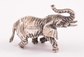 Ezüst(Ag) miniatűr elefánt, jelzett, 4,5×2,5 cm, nettó: 28,7 g