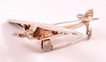 Ezüst(Ag) miniatűr repülős kitűző, jelzett, 4,5×4 cm, nettó: 9,9 g