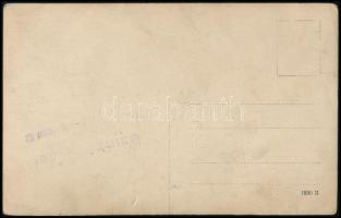 Hollay Kamilla színésznő aláírása őt ábrázoló fotólapon