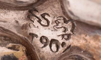 Ezüst(Ag) miniatűr elefánt,kinyitható, jelzett, 5×5 cm, nettó: 23,7 g