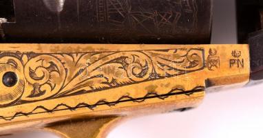 1851 Sheriff 15" 36cal revolver igányes gyűjtői replikája. Gazdagon vésett részekkel. / Quality...