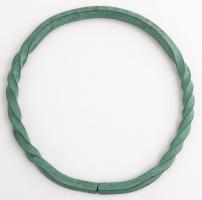 Kelta csavart nyakdísz. Réz replika. / Antique Celtic neck lace replica. d: 17 cm