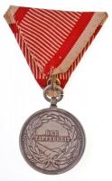 1914. "Ferenc József II. osztályú Ezüst Vitézségi Érem" jelzett Ag kitüntetés mellszalagga...