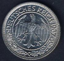 Német Birodalom/Weimari Köztársaság 1937D 50Pf T:3 kis ph.