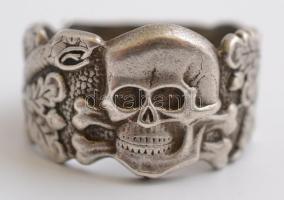 SS-Ehrenring / Totenkopf becsületgyűrű, ezüst (Ag.), jelzett, méret: 64, nettó 9 g