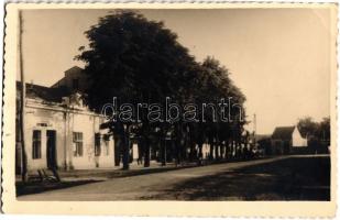 1941 Pélmonostor, Beli Manastir; utca és vendéglő / street and restaurant. photo (EK)