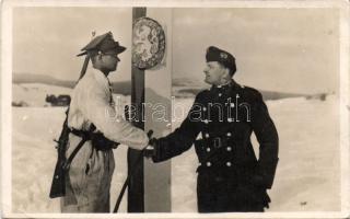Hungarian-Polish soldiers at the border
