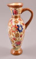 Fischer Ignác kis kancsó, kézzel festett, jelzett, restaurált, alján apró lepattanással, m: 12,5 cm