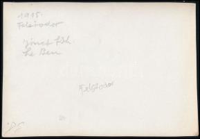 1915 Felsőodor, József főherceg katonával beszélget, fotó, hátulján feliratozva, 16×11,5 cm