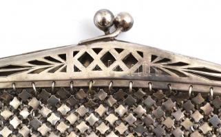 Ezüst (Ag.) szecessziós színházi táska, zárógombos, jelzett, jó állapotban,  karlánccal,12,5×15,5 cm...