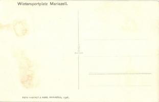 Mariazell, Wintersportplatz / Skiing people