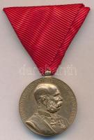 1898. Jubileumi Emlékérem Fegyveres Erő Számára / Signum memoriae (AVSTR) Br kitüntetés mellszalaggal T:1- / Hungary 1898. Commemorative Jubilee Medal for the Armed Forces decoration with ribbon C:AU NMK 249.