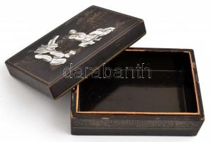 Gyöngyházberakásos fa dobozka, kis sérülésekkel, 15×10×6 cm