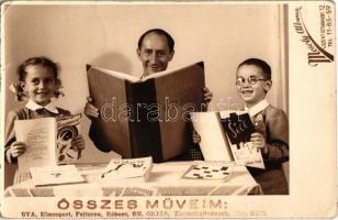 1941 Grätzer József, a rejtvénykirály, rejtvényszerző, Karinthy Frigyes titkára, gyermekei körében saját műveivel. Hátoldalon a saját kezű írása. Összes művei: EVA, Elmesport, Fejtorna, Rébusz, ÉN, ÓRJÁS, Keresztrejtvények, Sicc, ÖCSI / József Grätzer, the King of Puzzles, who introduced crossword puzzles to Hungary, with his children and works. Judaica. Mosoly Albuma photo (EK)