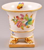 Herendi Viktória mintás karmos váza, kézzel festett, jelzett, kopásnyomokkal, m:10 cm