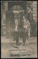 1906 Giacomo Puccini (1858-1924) zeneszerző Budapesten, a Pillangókisasszony szinpadra állítása alkalmából dedikált fotójáról készült korabeli fotó, rajta Szamosy Elza (1881-1924) operaénekesnő aláírásával is. Ez is fotó / Photo of a signed photo of Giacomo Puccini. 9x14 cm