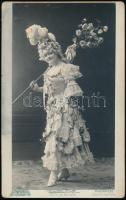 cca 1910 Szoyer Ilona (1879-1956) opera-énekesnő, dedikált keményhátú fotó Kossak műterméből, 14x22 cm