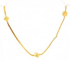 Dobókockás díszítésű, aranyszínű bizsu nyaklánc, h: 78 cm