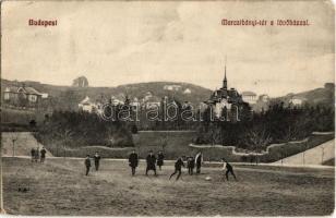 1913 Budapest II. Marczibányi tér a Budai lövőházzal, lövölde, Rózsadomb részlet, villák, előtérben focizó gyerekek, sport. Kiadja Podhraczky Istvánné 923. (fa)