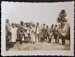 1939 Magyar és lengyel katonák találkozása a Beszkidekben, a közös határon 11x9 cm