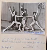 cca 1960 Emlékkönyv 20 db aláírt fotóval a német  varieté világából Kállay Judtnak