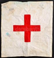 Vöröskeresztes zászló, foltos, 47×44 cm