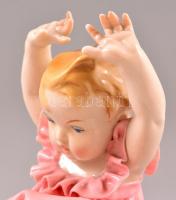 Ens kislány csibével, kézzel festett, jelzett, apró máz hibákkal, m:13 cm