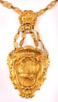 XIX. sz.: Tűzaranyozott bíborosi lánc. Nagyméretű címeres függővel 10,5 cm Hozzá készült dobozban / Gold plated metal high priest (cardinal) chain with costuma made box.