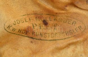 XIX. sz. vége: tajtékpipa Zichy grófi címerrel saját tokjában. 5,5 cm  / meerschaum pipe