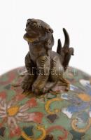 Kínai, sárkány figurás Clouson rekeszzománccal díszített fém tálka. Sérült a zománc. / Chinese ename...