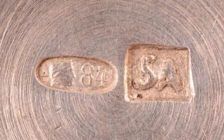 Ezüst(Ag) szecessziós vodkás pohár, jelzett (orosz 84), m: 7,2 cm, nettó: 48,6 g