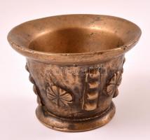 XVI - XVII. sz.: 2 db antik gyógyszertári bronz mozsár egy törövel, .Antropomorf és florális mintáza...
