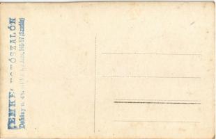 A Magyar Királyi Folyamőrség "Szeged" WELS típusú őrnaszádja Bajánál, a Kamarás-Dunán (Sug...