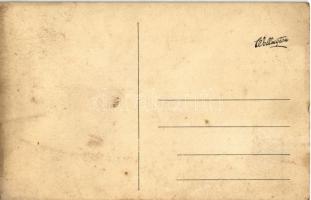 Budapest XV. Rákospalota, Hősök emléke Turul madárral megkoszorúzva. photo  (EK)