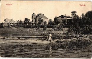 1909 Siófok, nyaralók a Balaton partján. Balaton áruház kiadása (EK)