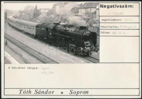 1982 Sopron, 424.064-es sorozatszámú mozdony, kartonon, 9×13,5 cm