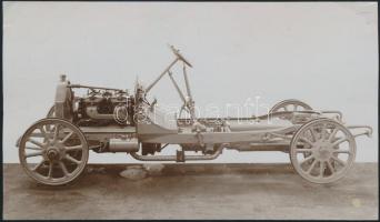 cca 1910 Régi autó alváza, fotó, 9×15,5 cm